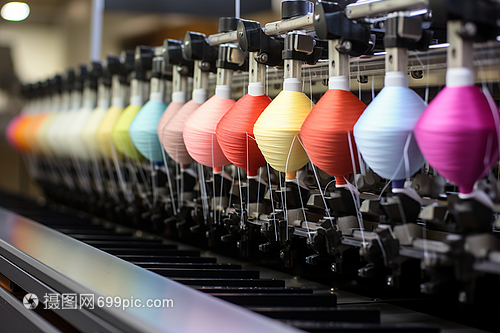 機(jī)器上的彩色紗線
