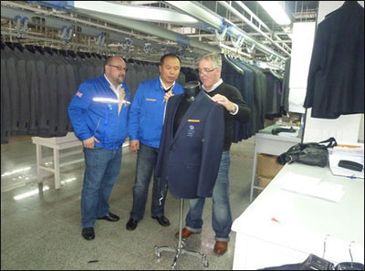 南山服飾&ldquo;與世界同行&rdquo;服裝服飾資訊